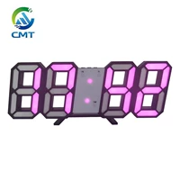 Модель с пультом дистанционного управления с черной рамкой и розовыми символами.