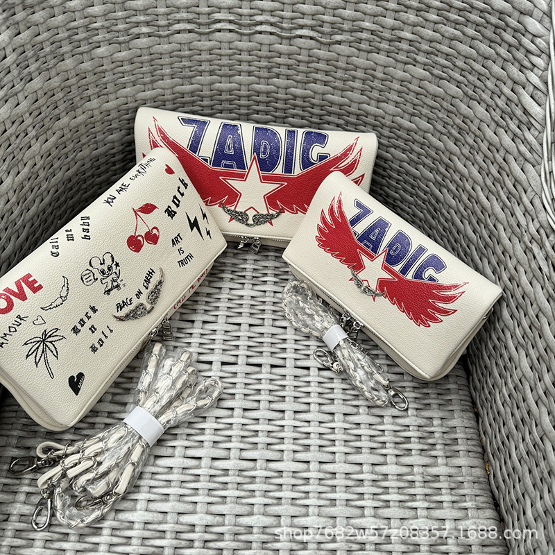 Bolso de hombro con diseño de alas e impresión de letras, cadena incluida