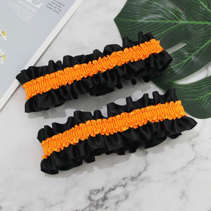 검정색 배경 + 주황색