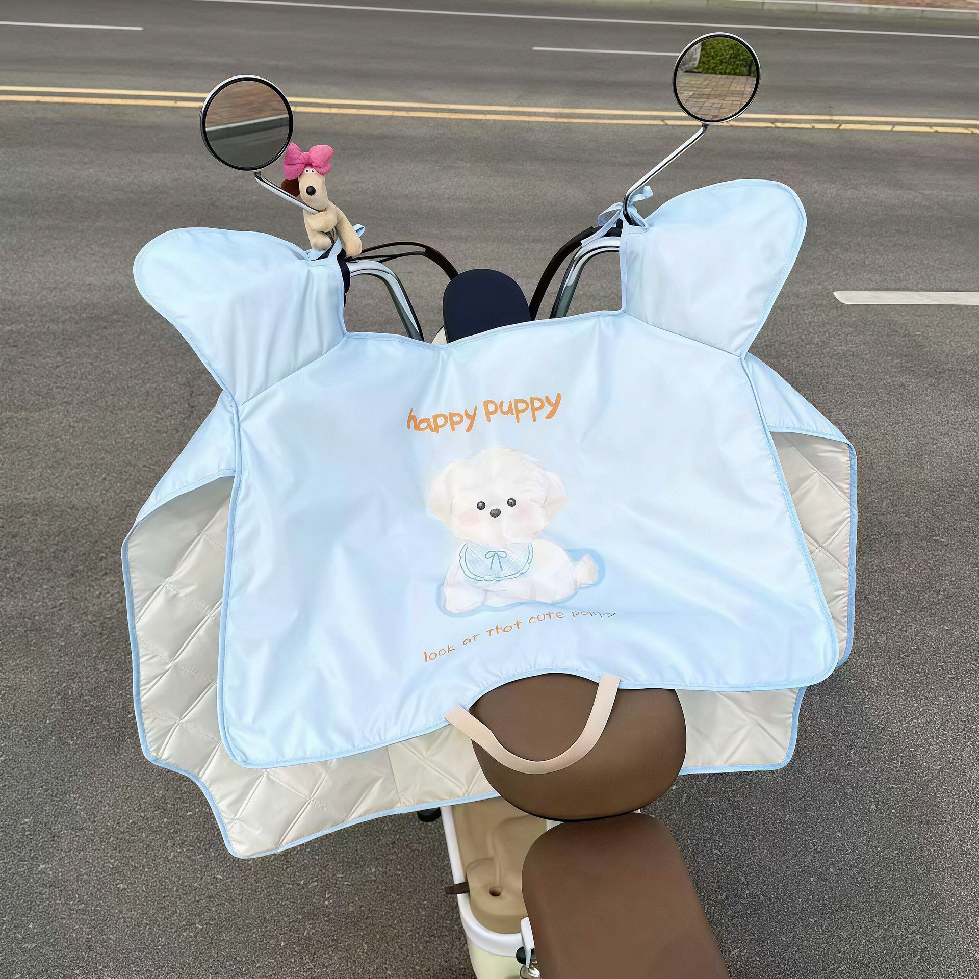 Cartoon encantador coche eléctrico viento es cuatro estaciones universales doble cara impermeable coche de batería de alto valor facial primavera y verano protección solar sombra solar