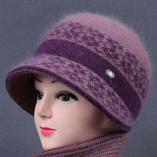 Winter Hats and Scarves for Middle-Aged and Elderly Women, Fleece-Lined and Thickened Knit Hats for Outdoor Warmth, Wholesale for Elderly Ladies