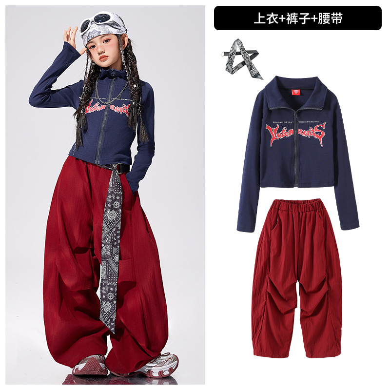 Blusa + pantalón + cinturón