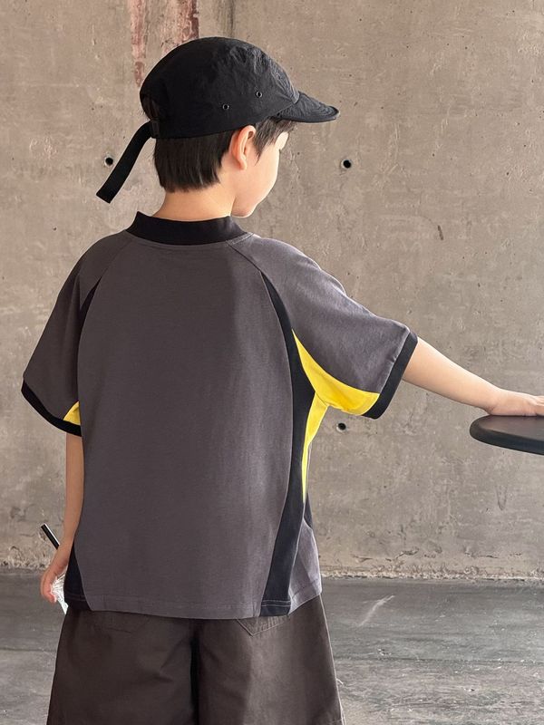 2025年夏新作 子供用カラーブロック半袖Tシャツ 男の子Vネックアメリカンスポーツトップス おしゃれな男の子用半袖Tシャツ|undefined