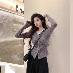 翻领褶皱长袖针织衫女装秋季2025新款辣妹修身设计感别致小衫上衣
