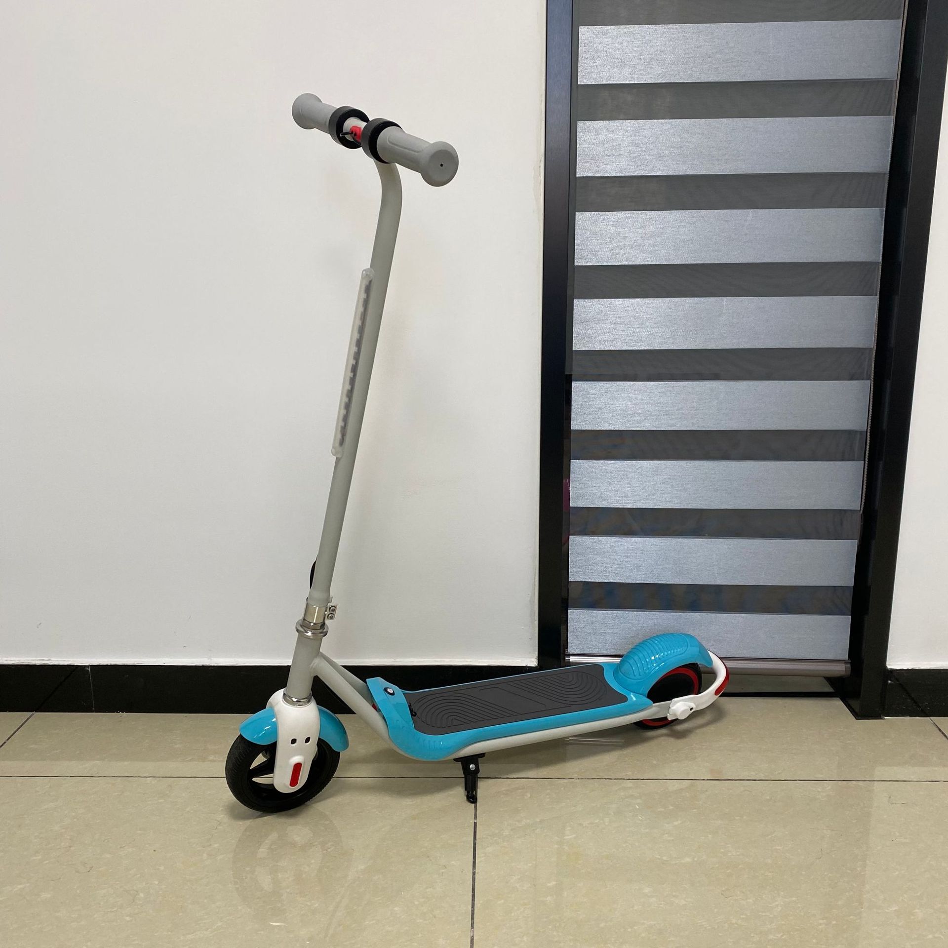 NUEVO Scooter eléctrico 2023 superventas de 6,5 pulgadas coche eléctrico para niños adolescentes Scooter