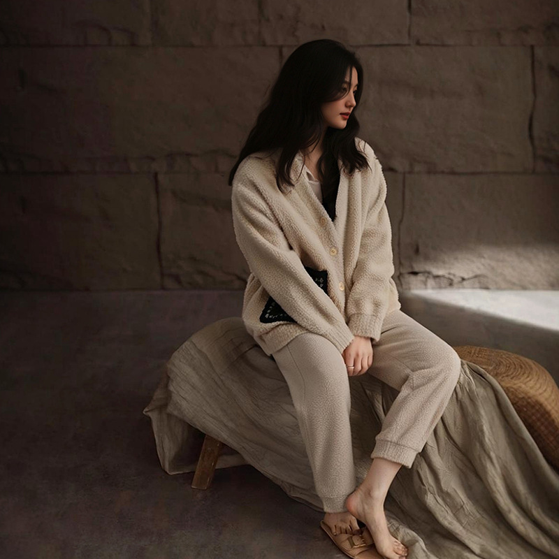 Flannel Factory Outlet plus size Loose fleece-lined Thickened Winter Warm Lock Comfortable Pajamas Women's Outer Wear Home Clothes