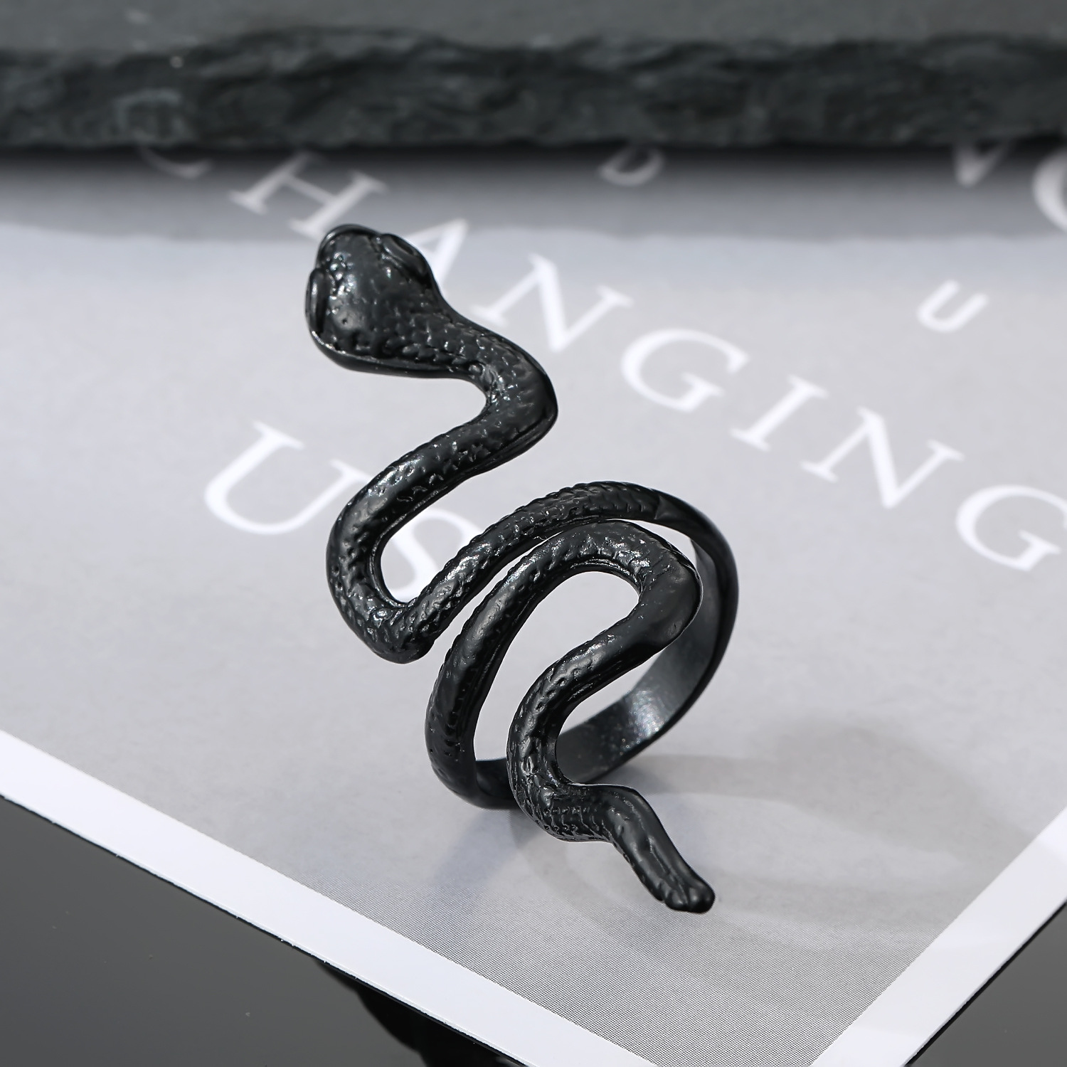 European and American black retro animal snake rings wholesale