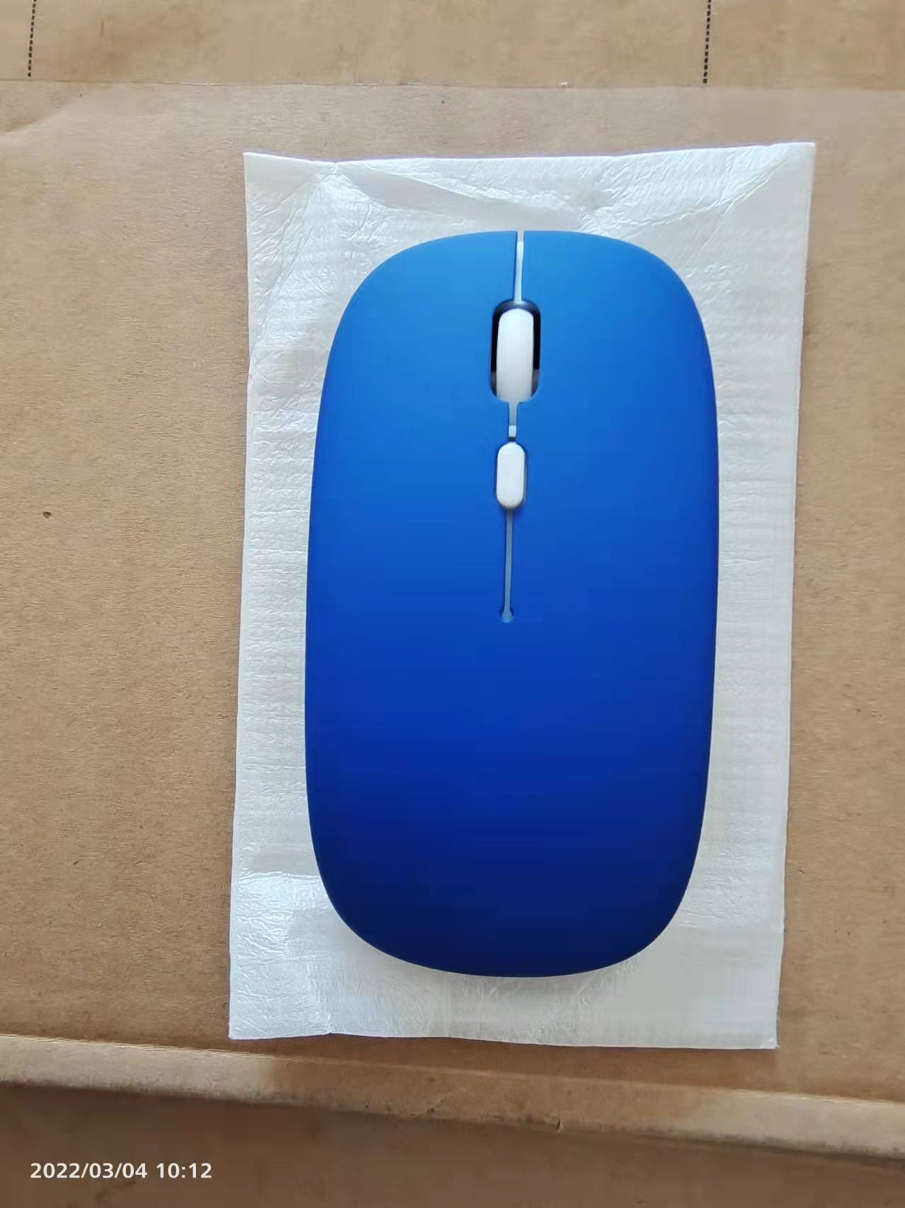 Nuevo Bluetooth 3-modo de doble modo ratón inalámbrico de carga mudo ordenador portátil transfronterizo juego de oficina ratón luminoso