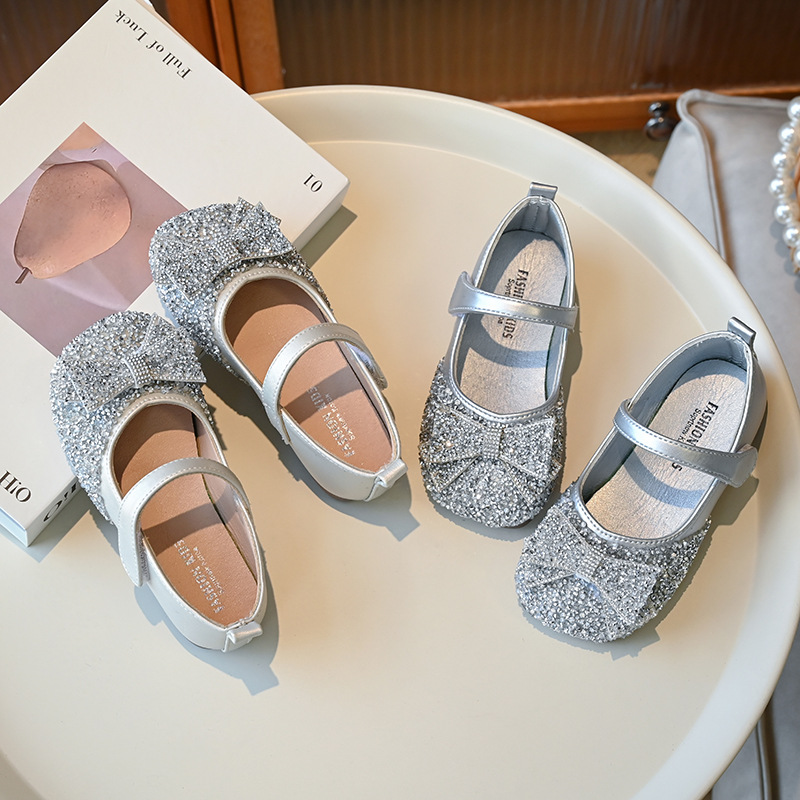 Zapatos de princesa para niñas otoño nuevos zapatos de cristal coreanos zapatos de diamante para niñas vestido con suela suave zapatos de cuero princesa pequeña moda