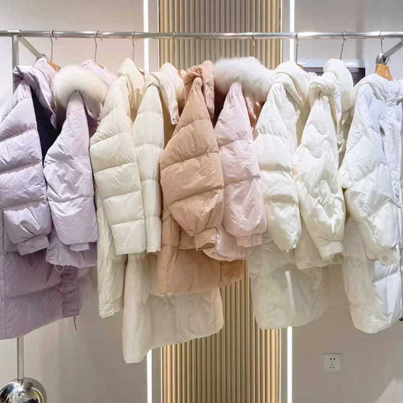北京品质女装25冬专柜中长款保暖羽绒服大版型女装库存尾货供应链