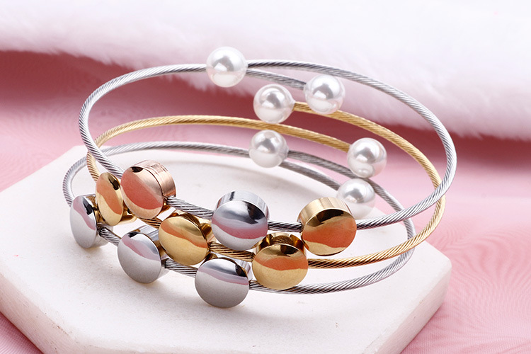14g Weight PVD Coated Gold Plating Process 18K Gold Plated Plating Material Housewarming, Anniversary, Business, Wedding, Travel, Birthday, Festival Occasion 304 Stainless Steel Material Geometric Pattern Women'S Gender Fashion Style Waterproof Non Tarnish Craft PVD Coated 18K Gold Plated Geometric 304 Stainless Steel Fashion Waterproof Non Tarnish 7