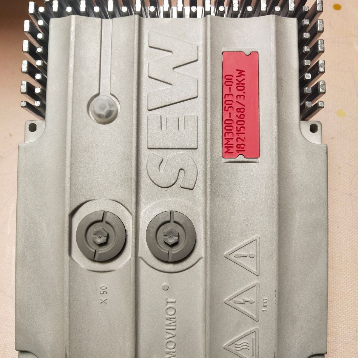 变频器   MM30D-503-00