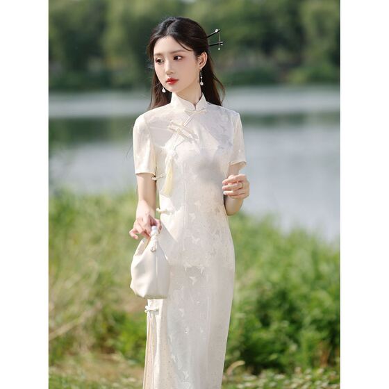 White Lace Cheongsam 2025 New Summer Elegant Elegant Young Girl's Retro Style Improved dress