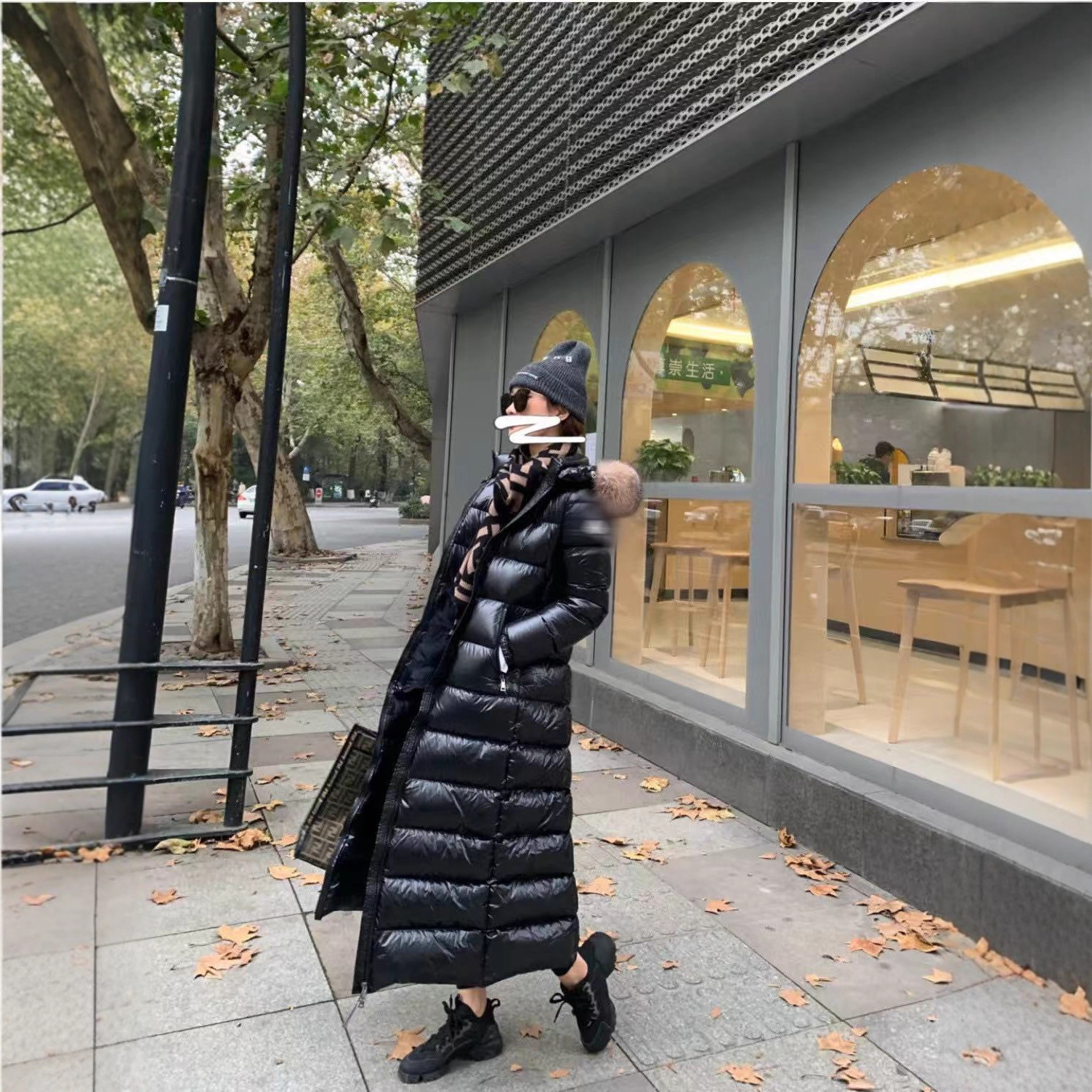 High-End m Brand 26 Winter Ultra-Thick down Jacket for Women, Long Over-The-Knee Hooded White Duck down Coat with Large Fur Collar