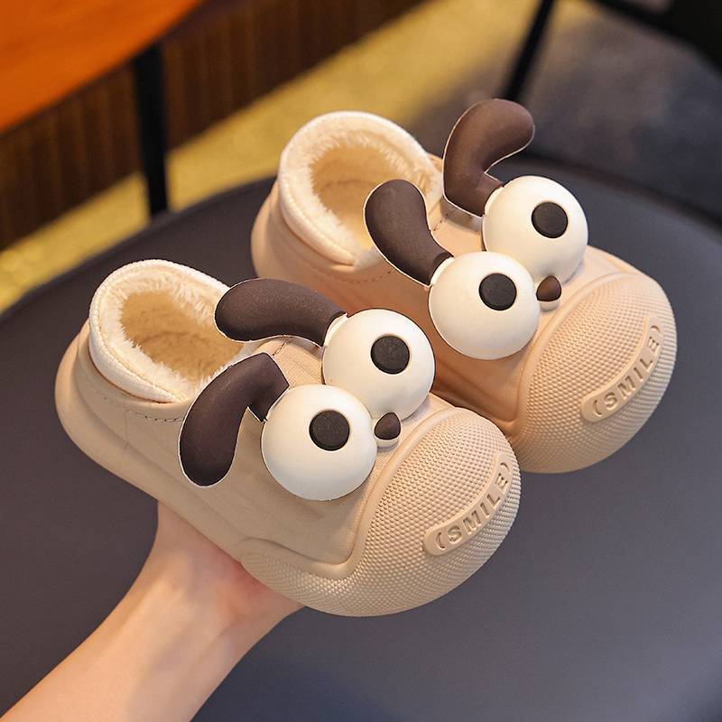 2025 nuevos zapatos de tacones de algodón para niños de invierno para niños y niñas con cubierta de algodón impermeable de lana para niños pequeños y medianos zapatillas de algodón para niños