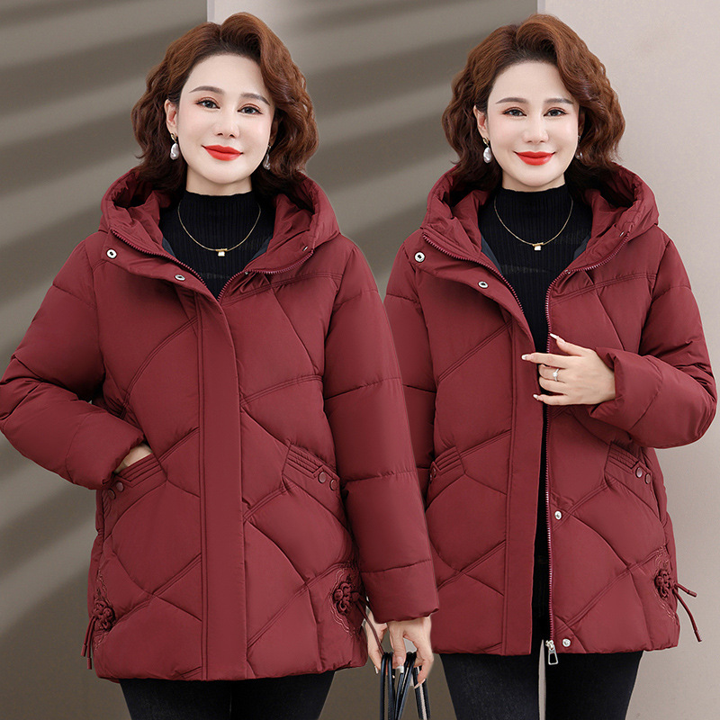 2025 ropa de invierno de madres de mediana edad nueva ropa de abuela ropa de invierno abrigo abrigo de algodón caliente de gran tamaño image 7