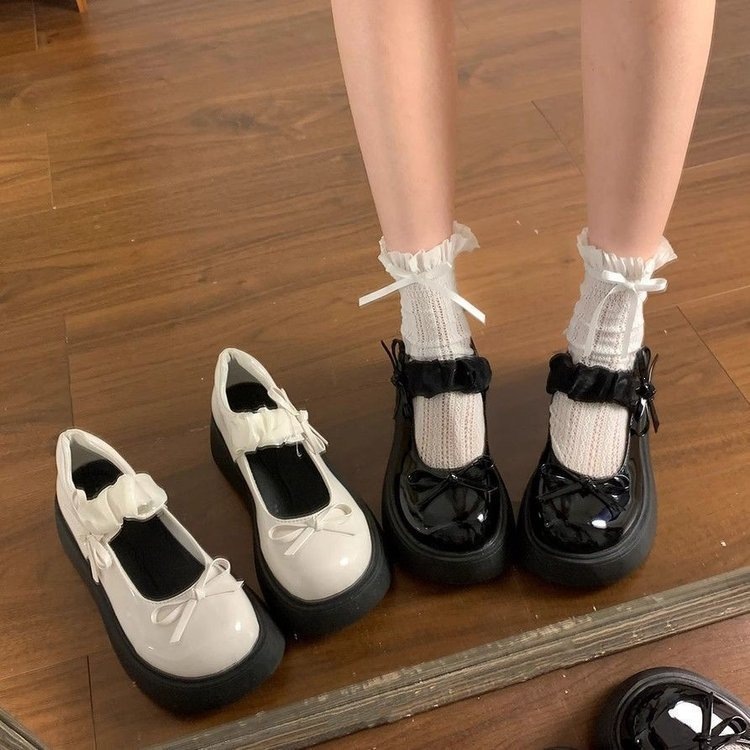 Zapatos de cuero de arco dulce y fresco para mujeres 2026 nuevos zapatos japoneses de primavera jk de fondo grueso y poco profundo estilo británico Mary Jane.