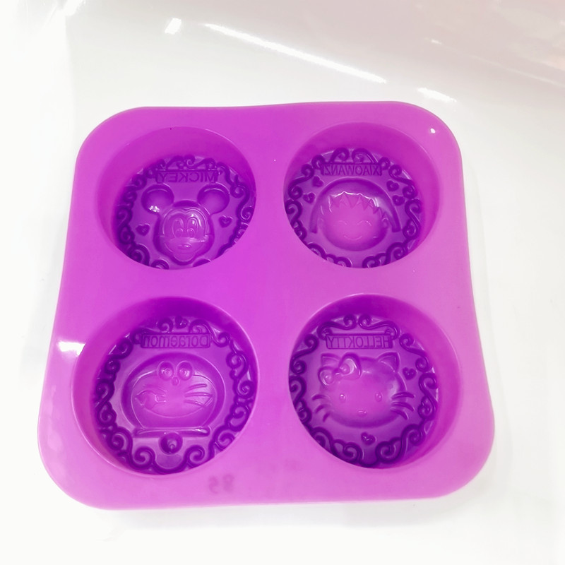 �羳ר��DIY˫�����ֹ�����Һ��轺ģ õ��LOVE���ģ��������