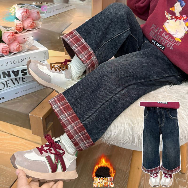 Nuevos pantalones de niñas de otoño y invierno pantalones de jeans de cuadros rojos para niños de invierno extranjero con pantalones de piernas anchas para bebés calientes