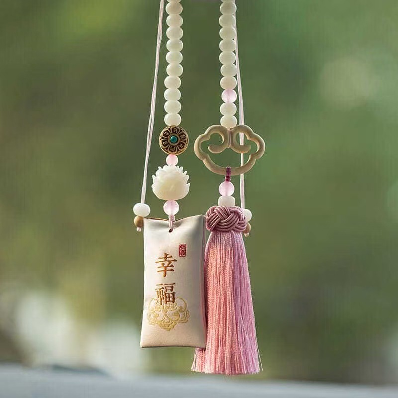 Safe Journey Pendant Car Deer Ornament Car Interior Decoration Car Hanging Decoration Rearview Mirror Pendant for Men and Women