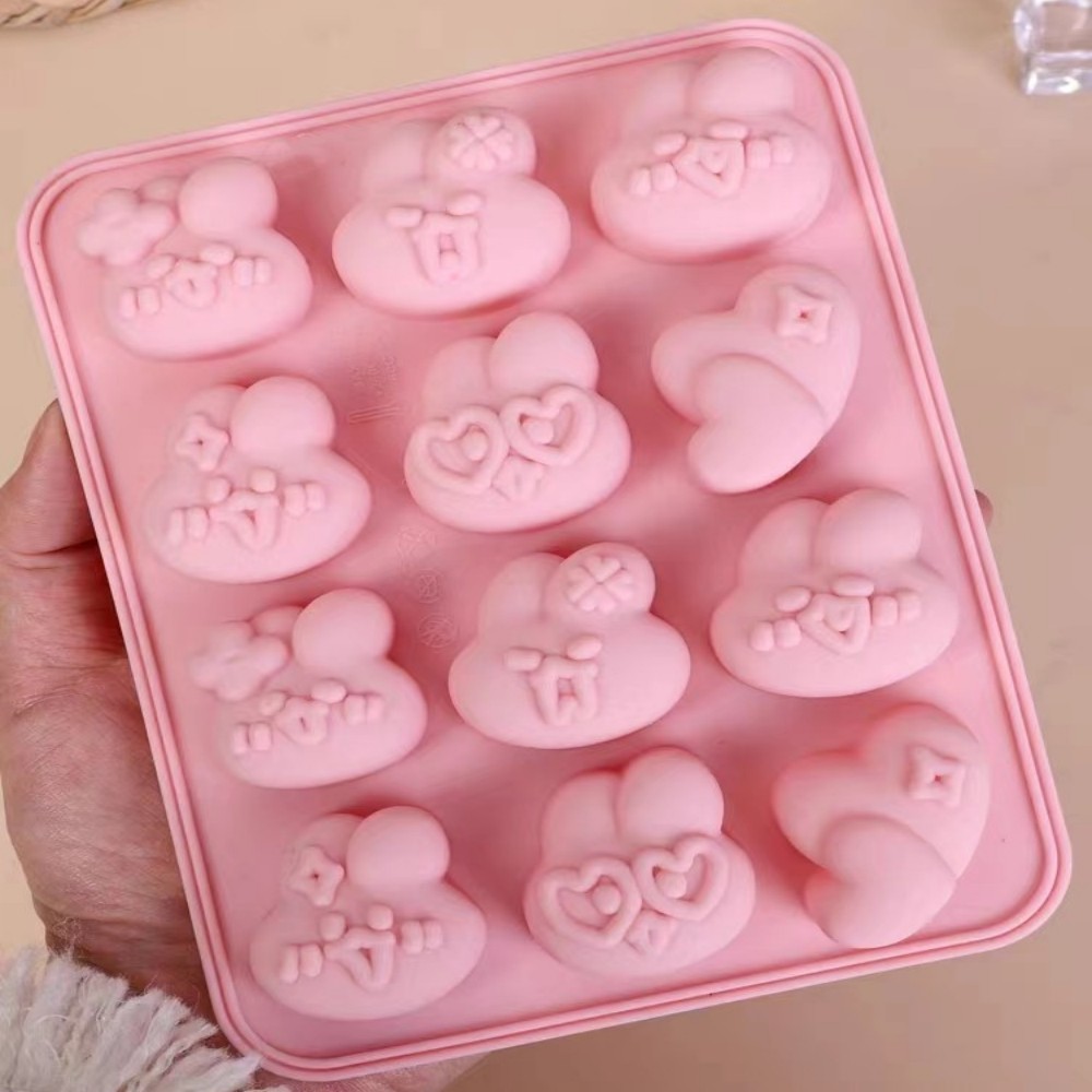 In stock 12-piece cute rabbit facial expression silicone cake chocolate mold soft candy jelly ice cube mold baking tool