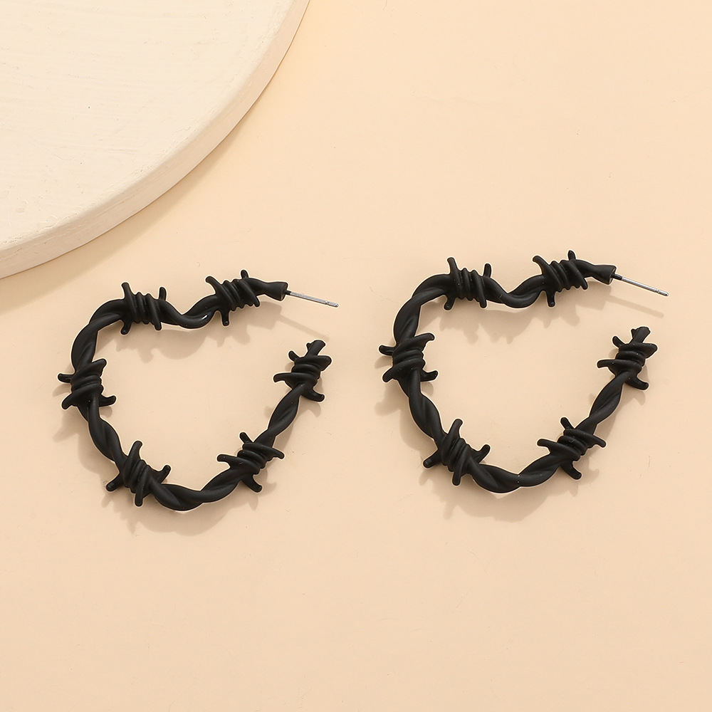 21g Weight Ear Studs Classification 1 Pair Quantity Party, Street Occasion Alloy Material Heart Shape, Knot Pattern Women's Gender Retro, Exaggerated, Punk Style Twist, Plating Craft 1 Pair Retro Exaggerated Punk Heart Shape Knot Twist Alloy Women's Ear Studs 6