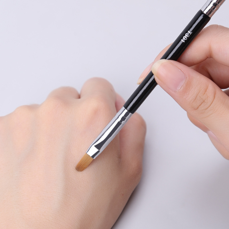 T301 pincel corrector de doble cabeza del maestro misma esponja cabeza redonda ranura de lágrima Círculos oscuros detalles del ojo cepillo de maquillaje de cabeza plana