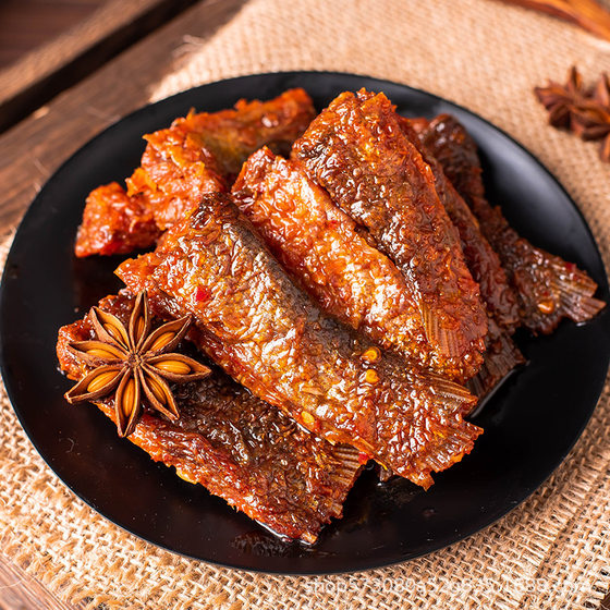 Xiaoxi hot spicy fish tail Hunan Yiyang specialty Weite spicy fish tail fish steak casual chasing drama snack
