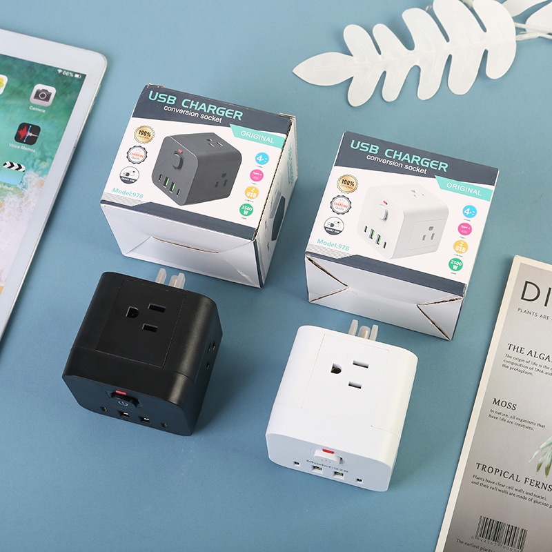 Rubik Cubo de conexión de estilo americano estándar americano 2USB + 2Type-c caja neutral paquete blanco y negro con luz bicolor