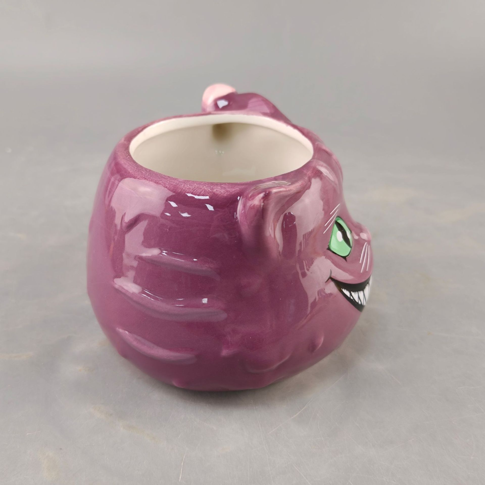 Spot transfronterizo Europa y América Halloween púrpura gato malvado taza de cerámica taza de café animal taza de relieve pintado