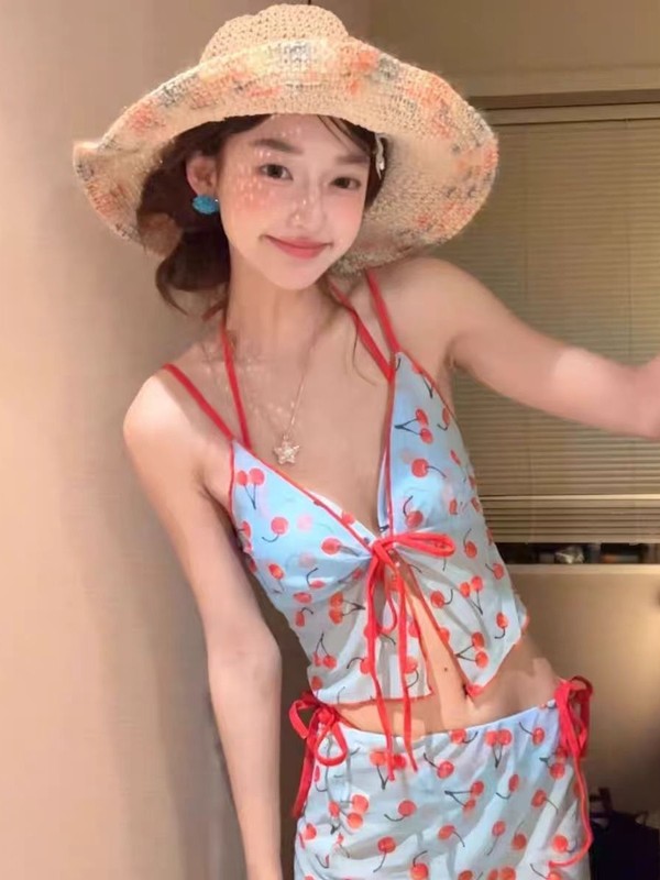 新款泳衣少女樱桃吊带四件套保守分体泳衣女比基尼小清新水上乐园|undefined