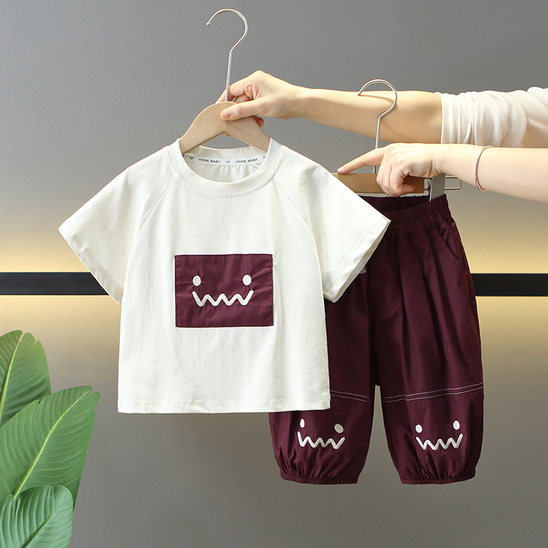 7862 traje de verano para niños 2025 nuevo traje de dos piezas de manga corta de moda para niños ropa coreana de verano para bebés