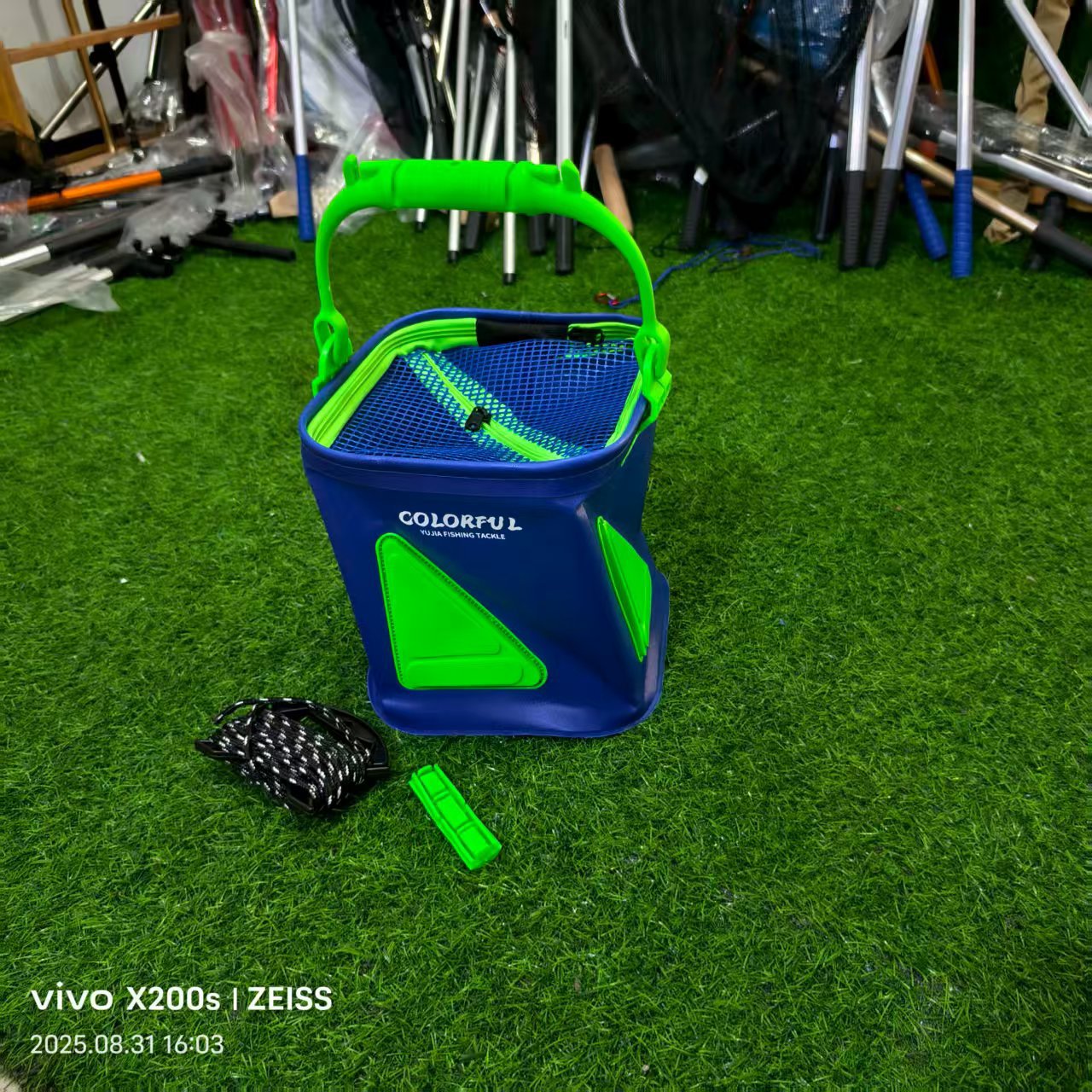 加厚折叠鱼桶打水桶批发带打水绳带网户外钓鱼装鱼桶可折叠钓鱼桶