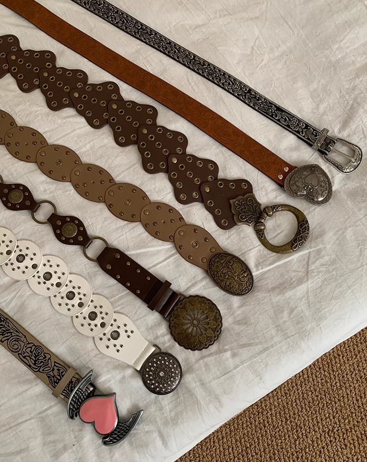 Nouvelle ceinture à rivets pour femmes, édition coréenne, décontractée, cent paires d'accessoires pour jeans, ceinture fine personnalisée haut de gamme punk_voghion.com