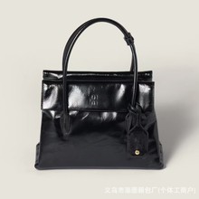 ��MIU��Solitaire�͹���ϞƤ�����25�¿�������μ�б�����ذ�Ů