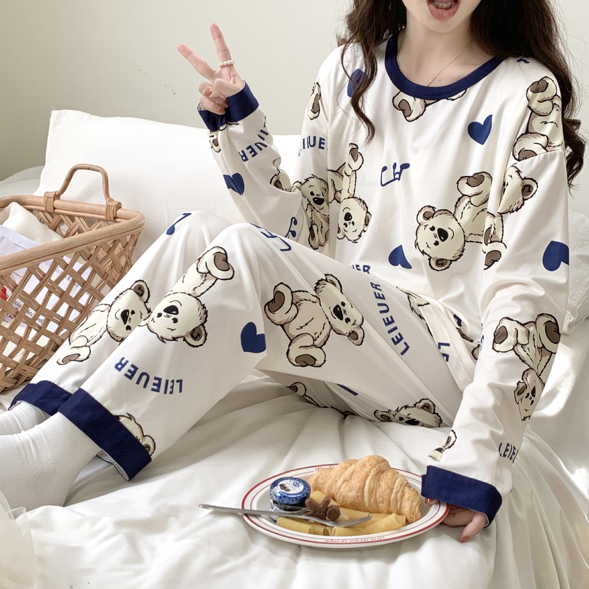 Invierno de la muchacha del oso pijamas algodón artificial cuello redondo suéter manga larga 2023 Nuevo Hogar dulce desgaste con el cojín pecho traje