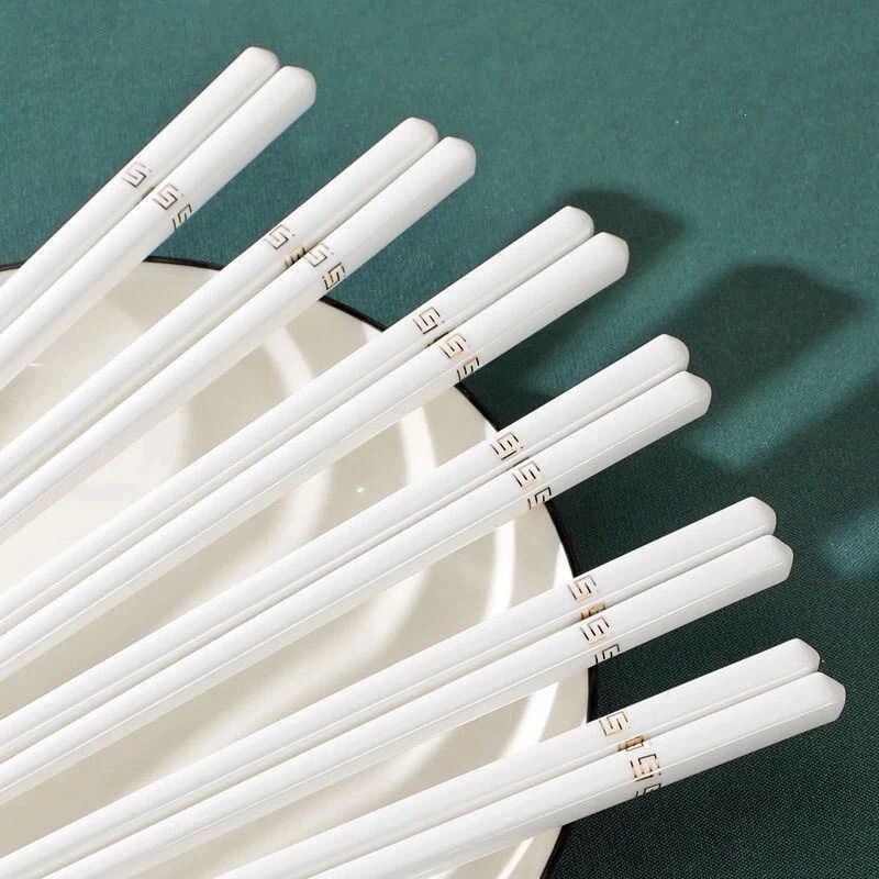 Jingdezhen ceramic chopsticks, bone china chopsticks, food-grade, single-person, elegant, household use, blue and white porcelain, anti-bacterial, anti-mildew, new model