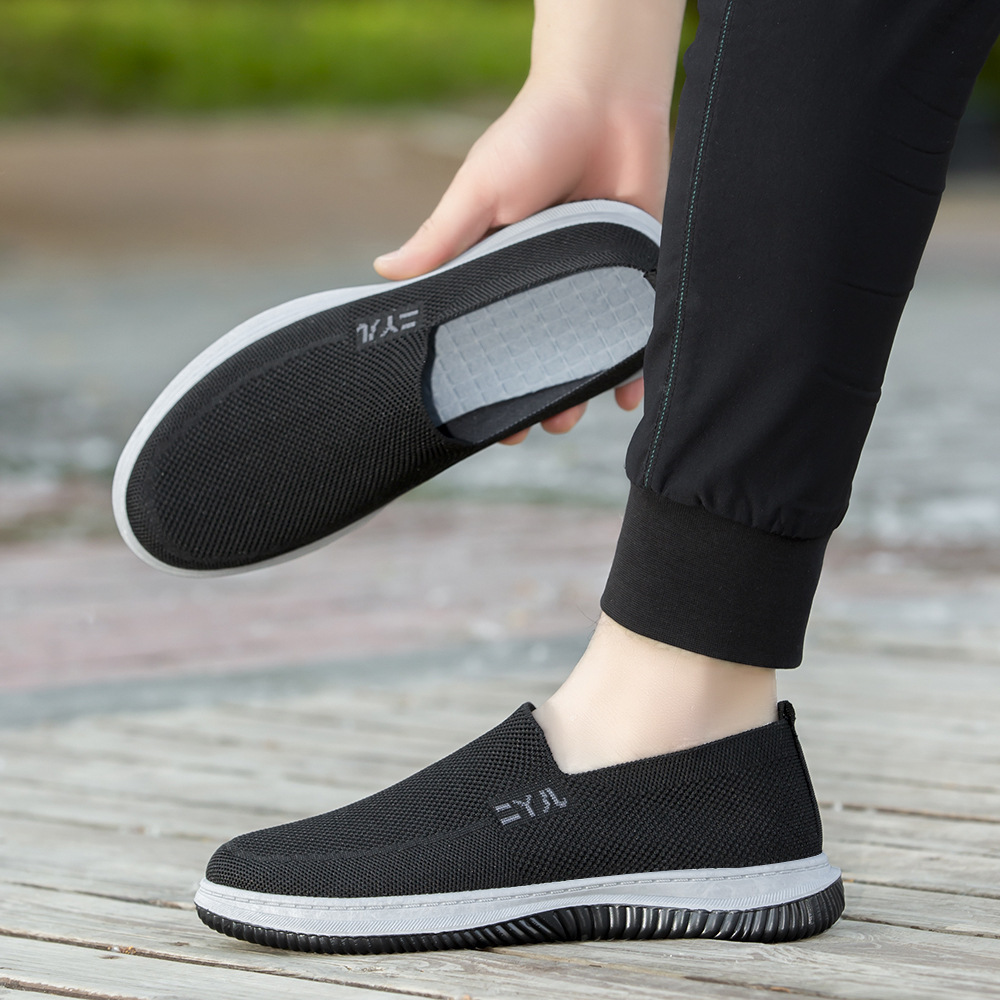 Zapatos deportivos de hombre verano nuevos zapatos de hombre transpirables de tela de malla superficial, zapatos casuales de hombre con un pedal
