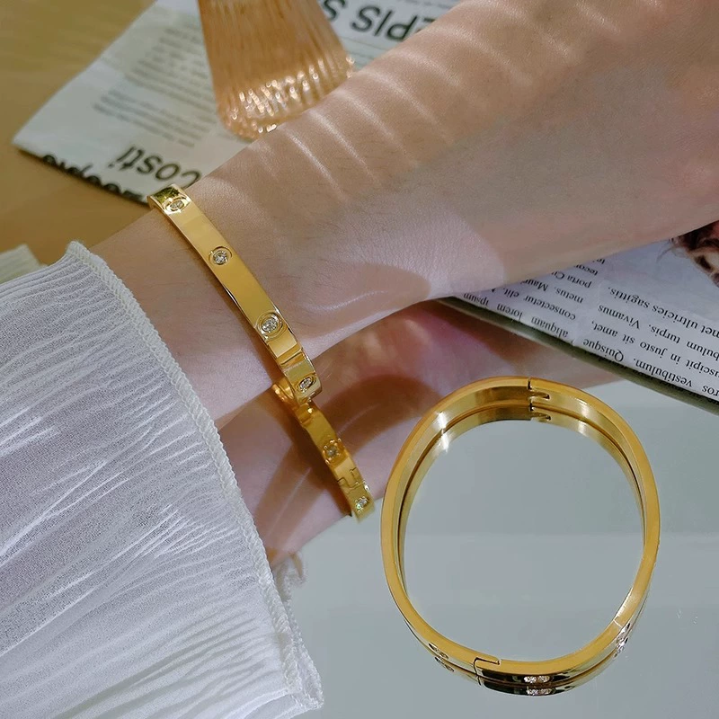 Золотой модный универсальный браслет из нержавеющей стали, (跨境贸易), розовое золото, стиль легкой роскоши, простой и элегантный дизайн
