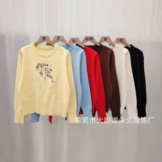 韩系圆领长袖女春秋季新款宽松花朵刺绣显瘦百搭T恤打底衫上衣女