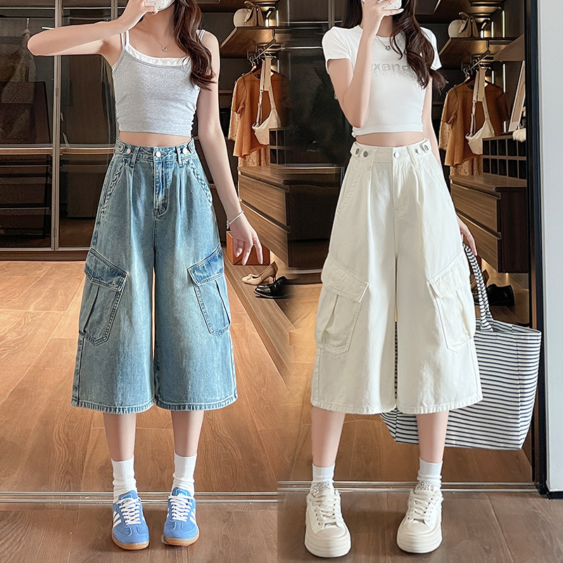 Plus-Size American Street Style Washed Multi-Pocket Workwear Cropped Pants for Women, Loose Fit, Slimming Wide-Leg Casual Denim Shorts