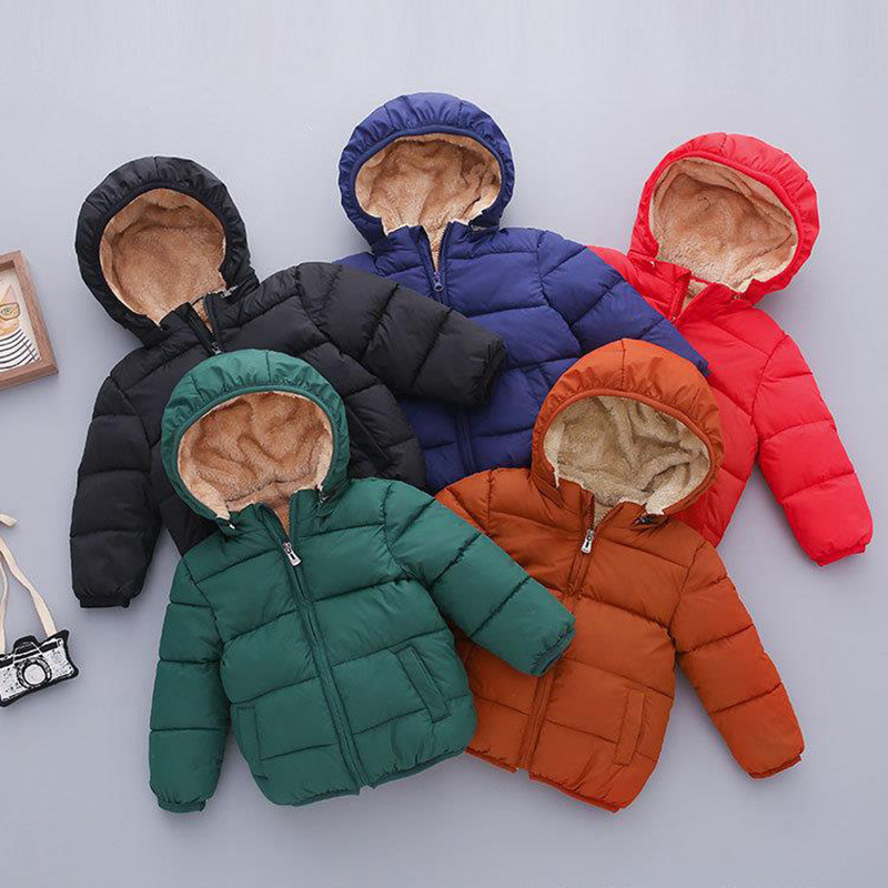 Abrigo acolchado de algodón para niños Abrigo acolchado de algodón engrosado para niños y niñas Abrigo acolchado de algodón con forro polar para bebés Abrigo de invierno al por mayor