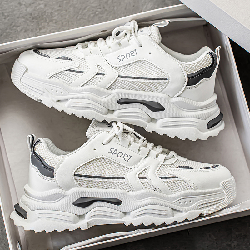 Zapatos de hombre pequeños blancos verano transpirable 2025 nuevo estilo malla hombres aumento plataforma deportes ocio correr zapatos de moda papá