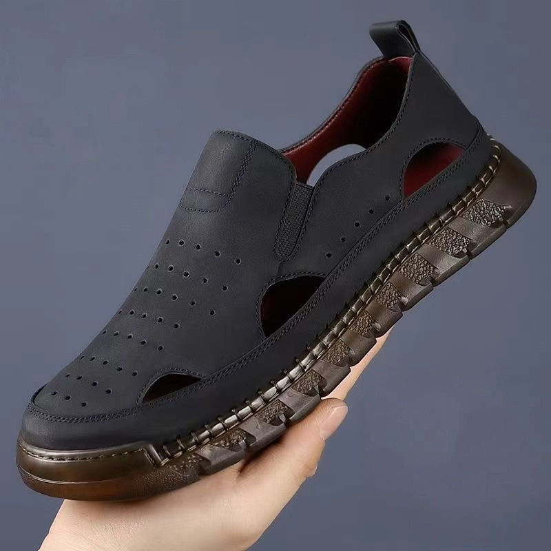 2025 zapatos de verano huecos y transpirables para hombre nuevas sandalias hechas a mano con cubierta de cuero sandalias casuales antideslizantes de suela suave para hombre