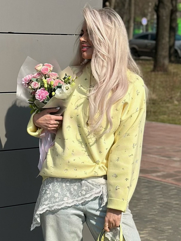 初秋の優しいスタイルの花柄ラウンドネックセータールーズフード付き小さな新鮮な多用途トップニッチ新しい甘い女性服|undefined