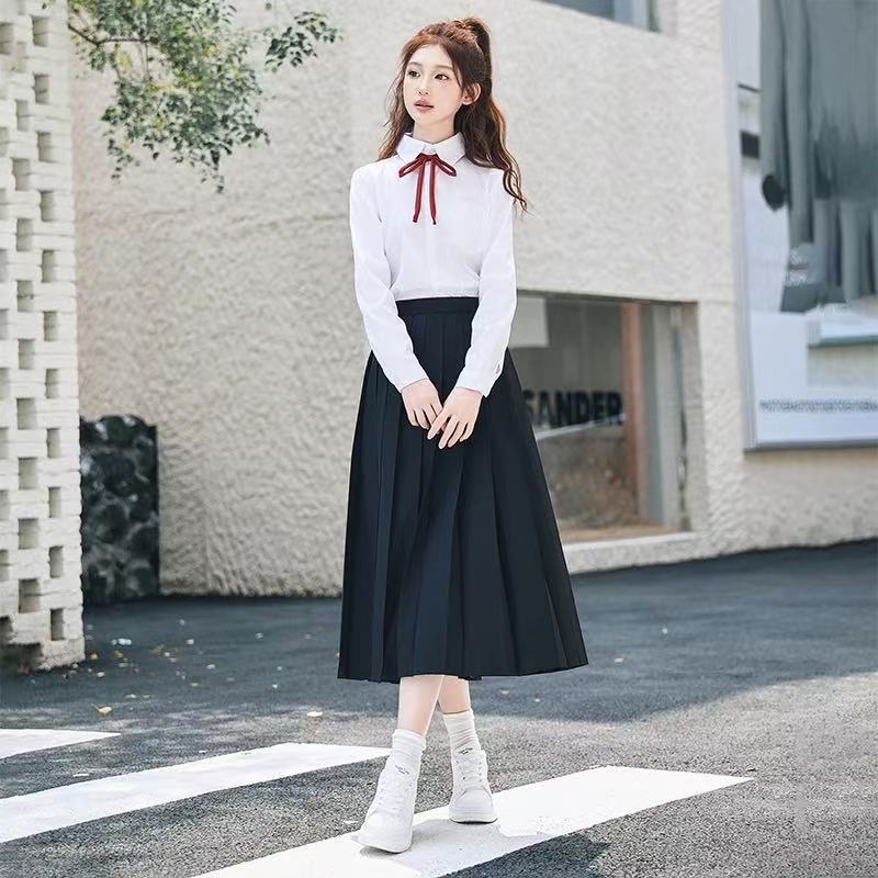 여성용 긴팔 + 주름 롱 스커트 + 레드 윈드 차임 나비 넥타이