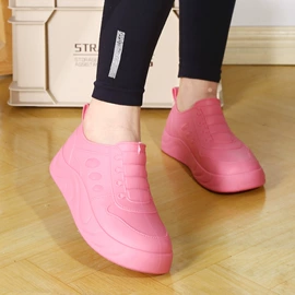 女式雨鞋;男式雨鞋;童拖鞋