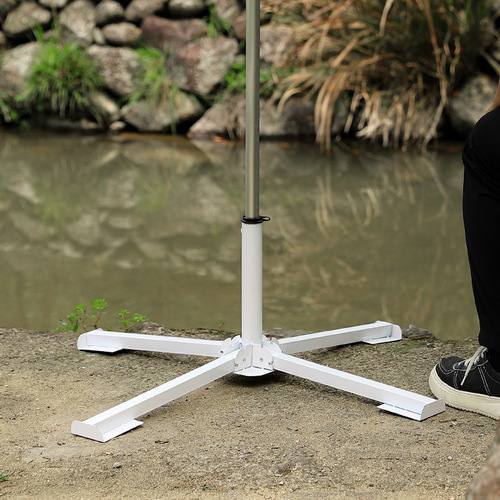 Outdoor beach sun umbrella advertising umbrella base four-legged tripod bracket foldable/portable umbrella stand cross umbrella base