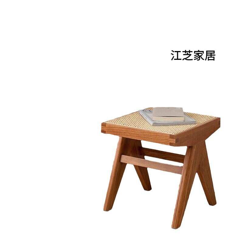 中古の藤編みの長い腰掛けのベッドの尾の腰掛けの試着室の実木の小戸型の藤編みの椅子の民宿の日本式の靴の腰掛け|undefined