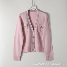 高品质羊绒衫2024秋冬新款法式毛衣外套温柔系金扣针织开衫女高级